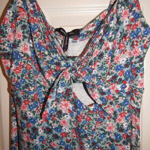 NWT BCBG Paris Size M, Floral Mid Calf 95%Rayon/5% Spandex Dress